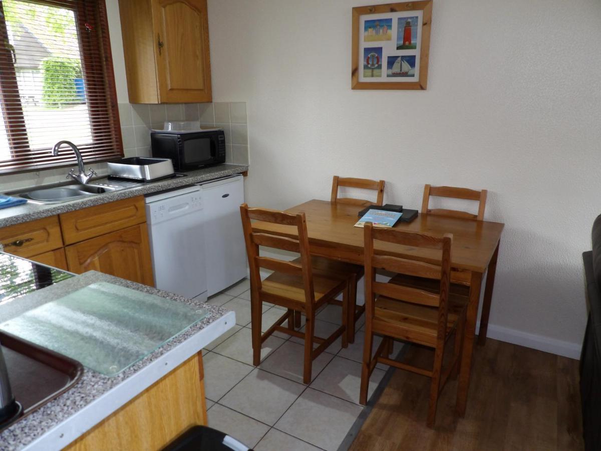 Hengar Select Villa Saint Tudy Buitenkant foto